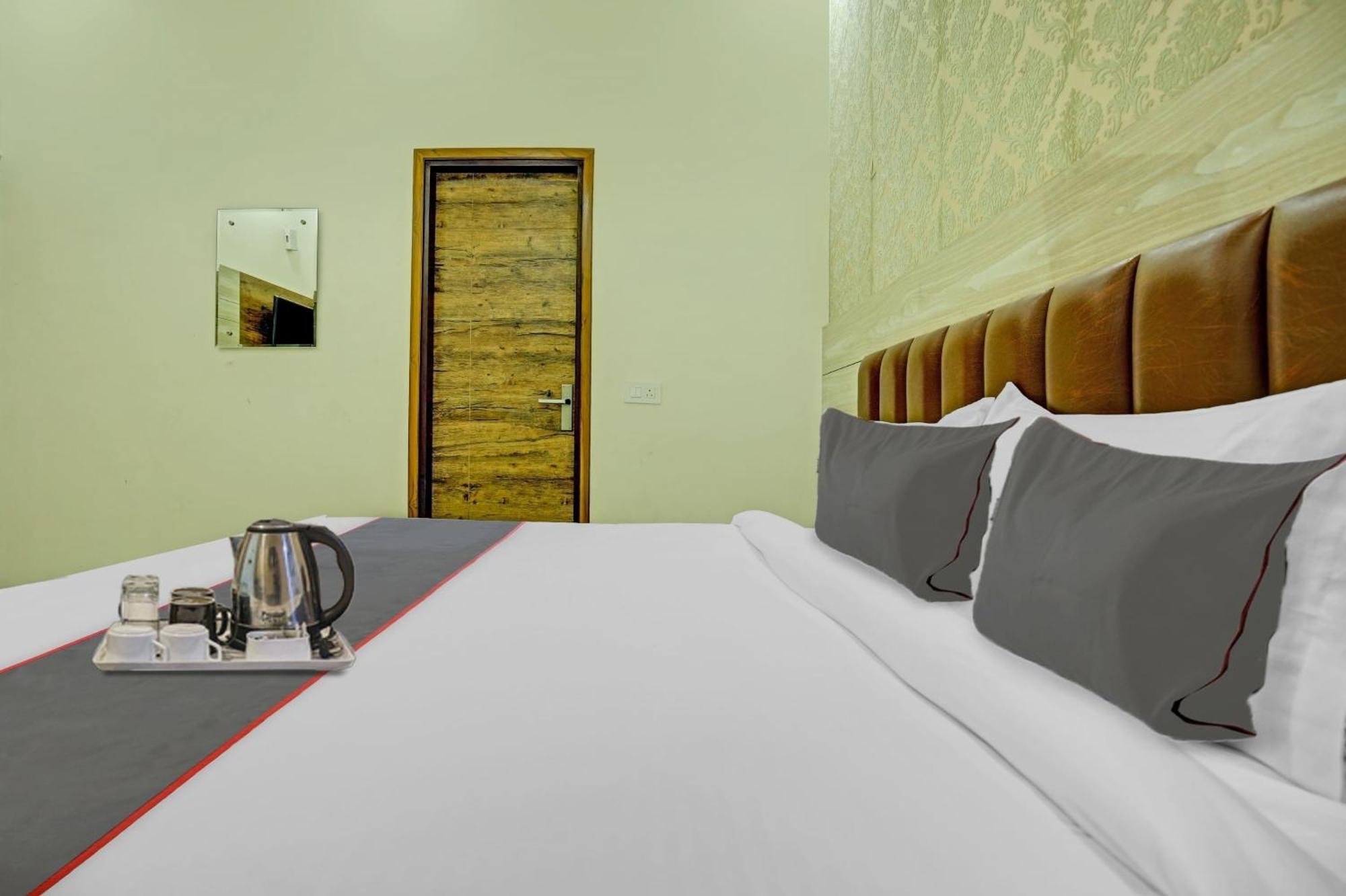 Collection O Rd Hotel Zirakpur Ngoại thất bức ảnh