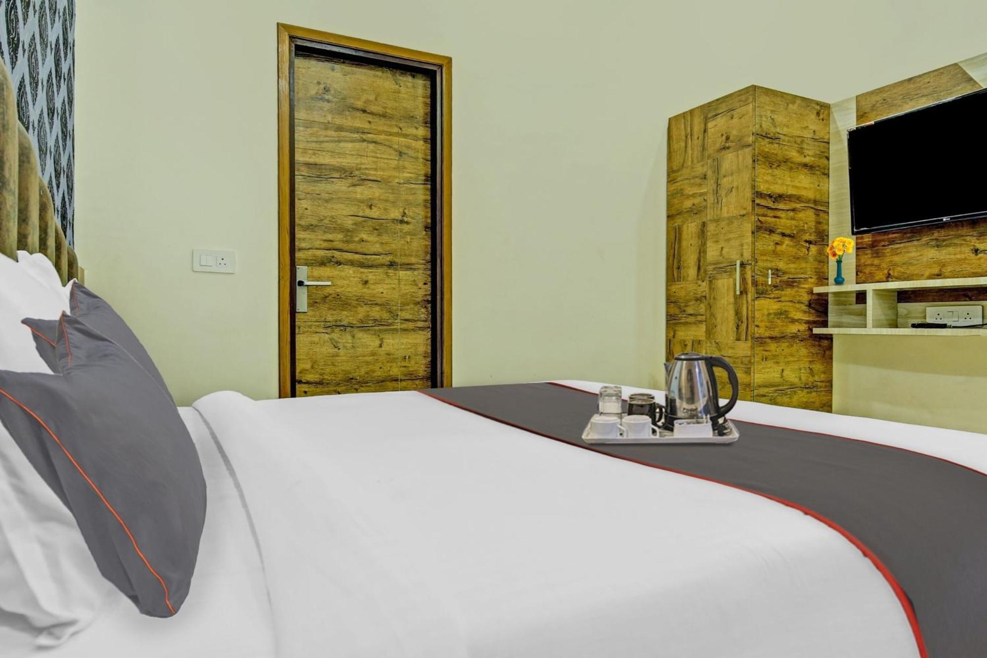 Collection O Rd Hotel Zirakpur Ngoại thất bức ảnh